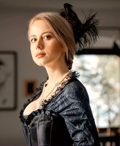 The truth about women’s fashion history & waist shaping